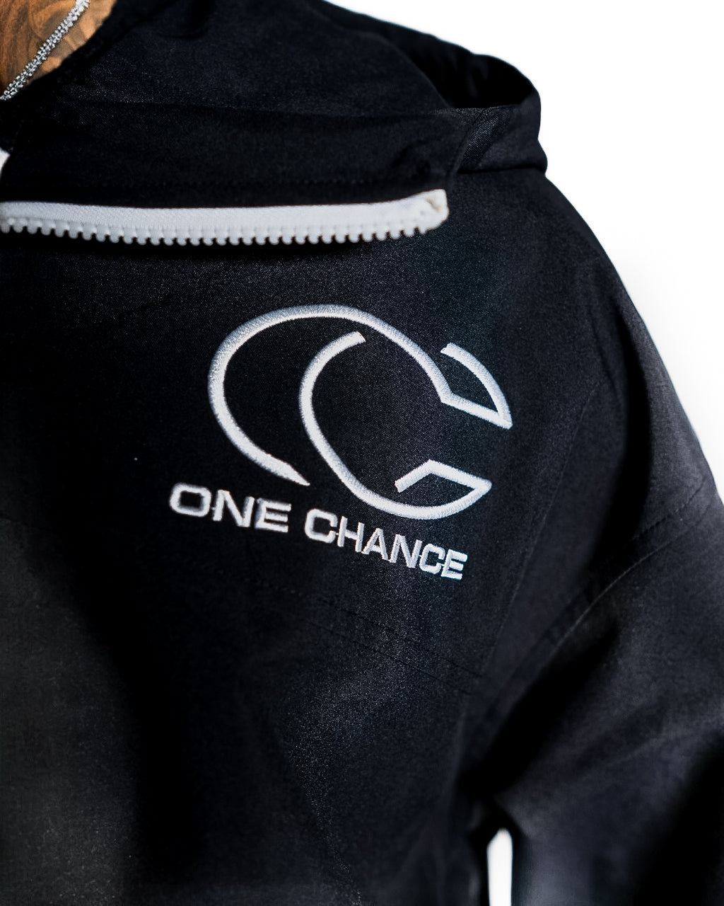 ONE CHANCE RAIN JACKET (BLACK)