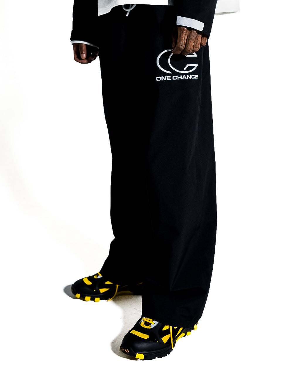 ONE CHANCE RAIN PANTS (BLACK)