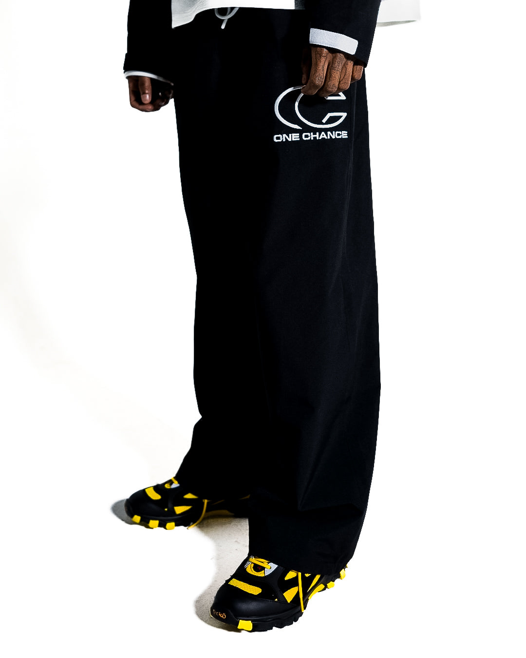 ONE CHANCE RAIN PANTS (BLACK)